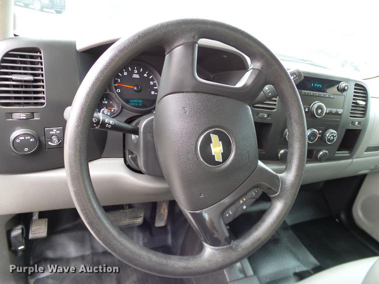 image for item DA6916 2012 Chevrolet Silverado 1500 Ext. Cab pickup truck