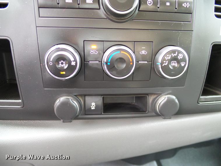 image for item DA6916 2012 Chevrolet Silverado 1500 Ext. Cab pickup truck