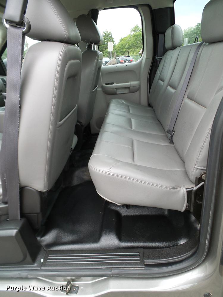 image for item DA6916 2012 Chevrolet Silverado 1500 Ext. Cab pickup truck