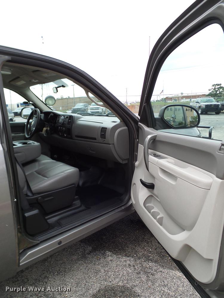 image for item DA6916 2012 Chevrolet Silverado 1500 Ext. Cab pickup truck