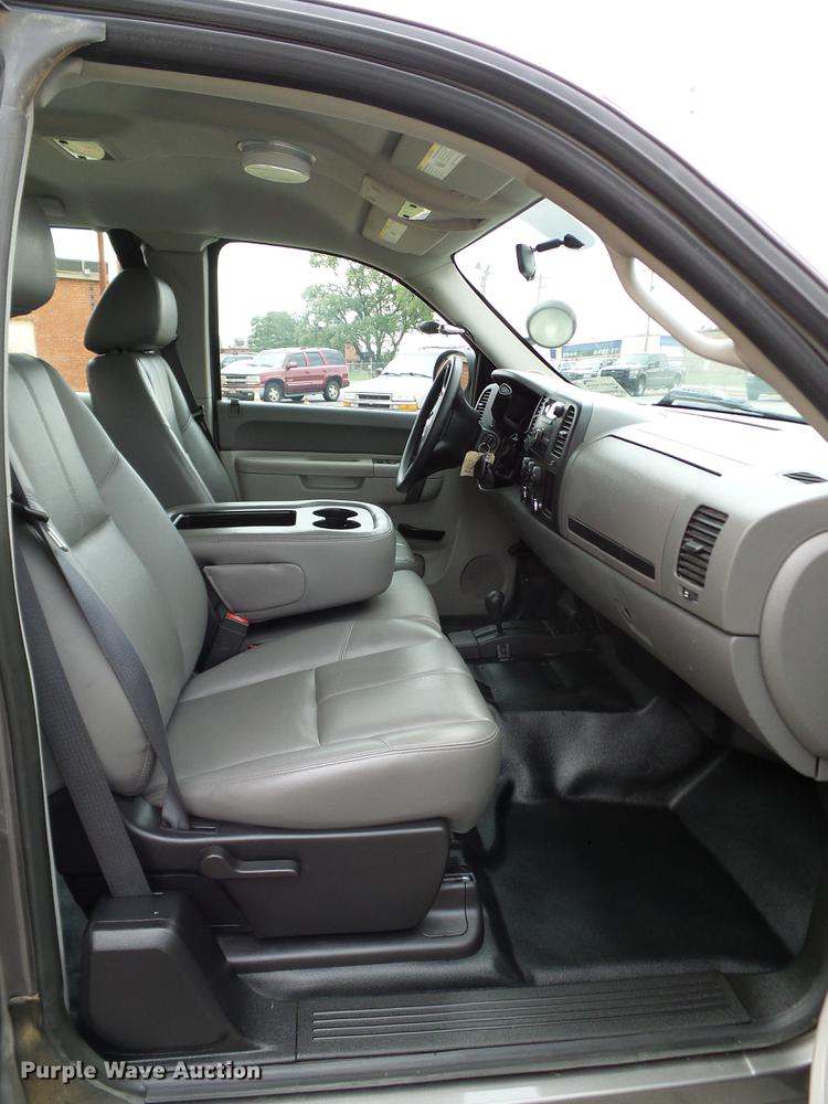 image for item DA6916 2012 Chevrolet Silverado 1500 Ext. Cab pickup truck