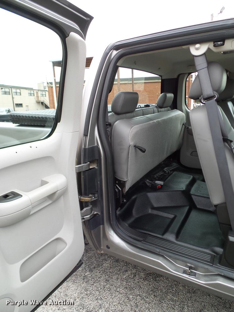 image for item DA6916 2012 Chevrolet Silverado 1500 Ext. Cab pickup truck