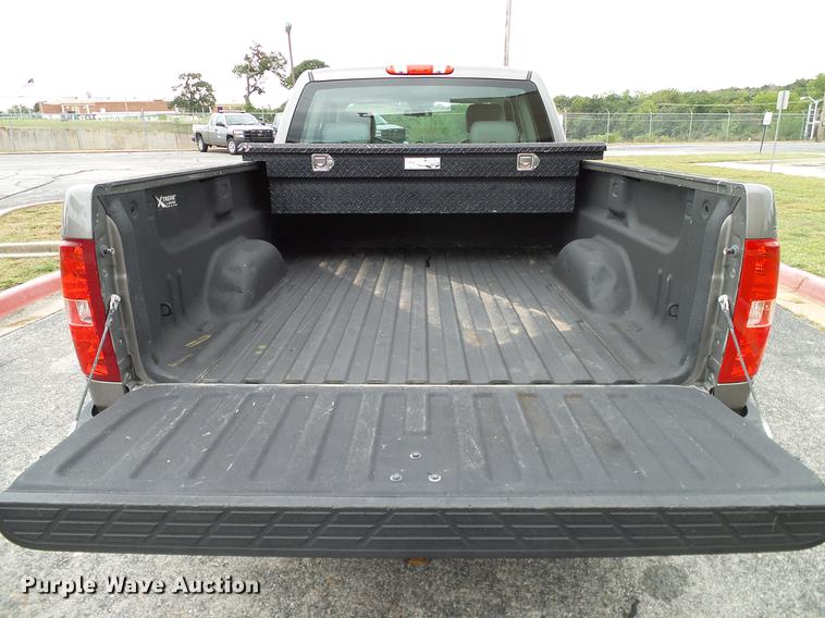 image for item DA6916 2012 Chevrolet Silverado 1500 Ext. Cab pickup truck