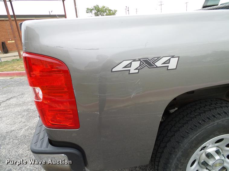 image for item DA6916 2012 Chevrolet Silverado 1500 Ext. Cab pickup truck