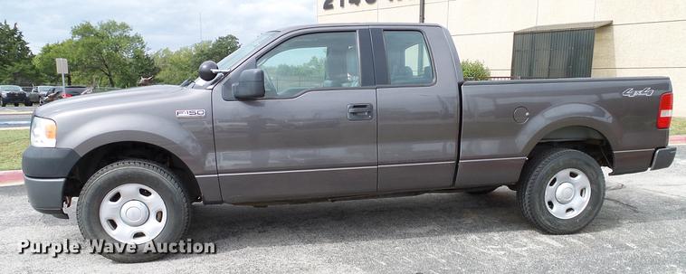 image for item DA6918 2006 Ford F150 XL SuperCab pickup truck