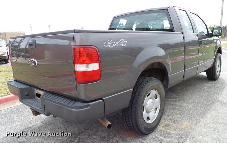 image for item DA6918 2006 Ford F150 XL SuperCab pickup truck