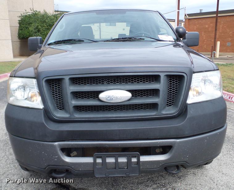 image for item DA6918 2006 Ford F150 XL SuperCab pickup truck