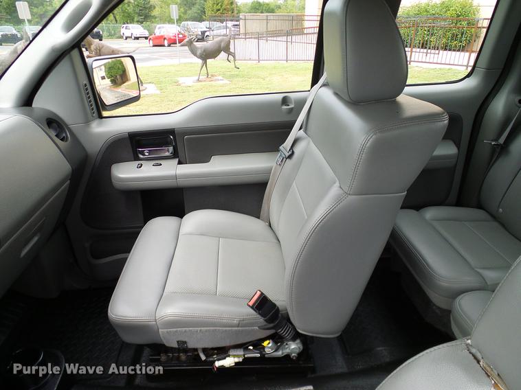 image for item DA6918 2006 Ford F150 XL SuperCab pickup truck