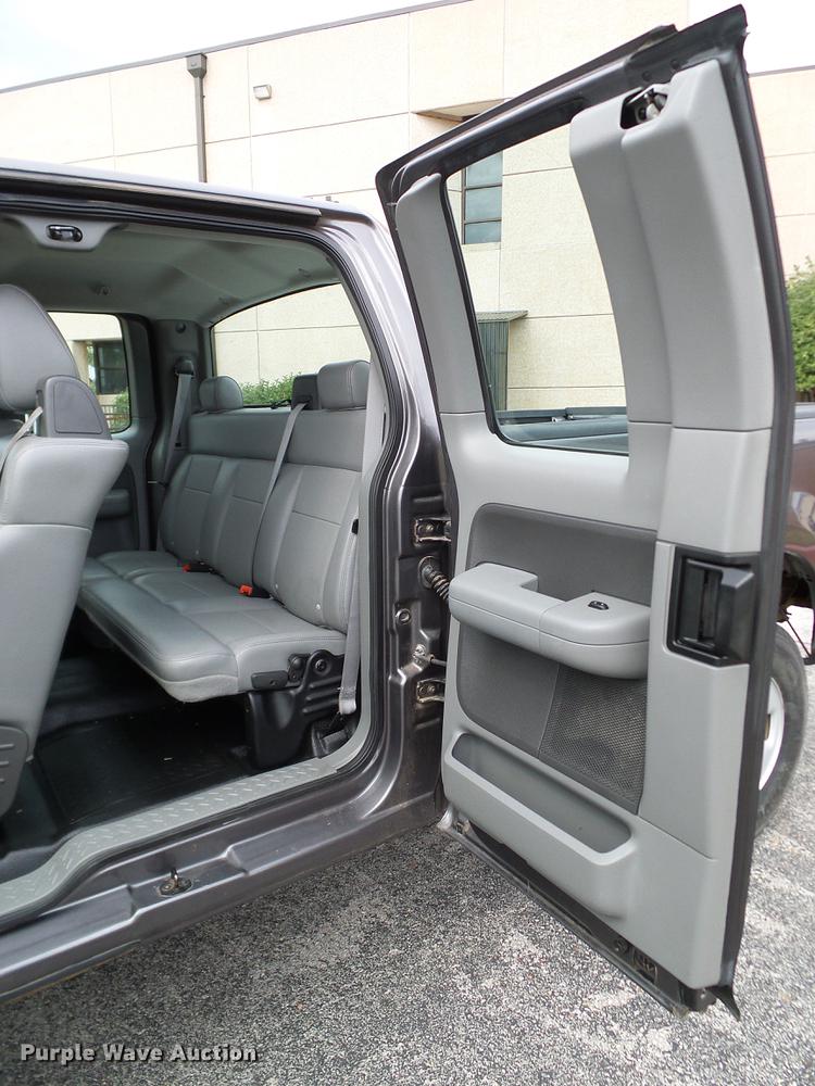 image for item DA6918 2006 Ford F150 XL SuperCab pickup truck