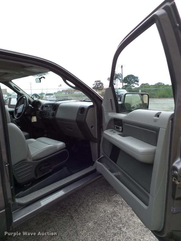 image for item DA6918 2006 Ford F150 XL SuperCab pickup truck