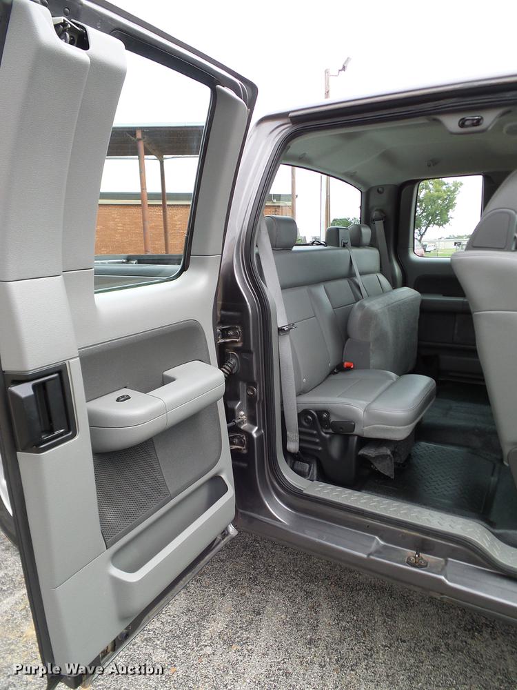 image for item DA6918 2006 Ford F150 XL SuperCab pickup truck