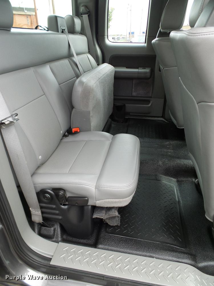 image for item DA6918 2006 Ford F150 XL SuperCab pickup truck