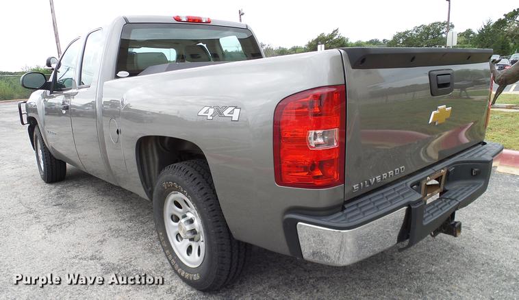image for item DA6919 2013 Chevrolet Silverado 1500 Ext. Cab pickup truck