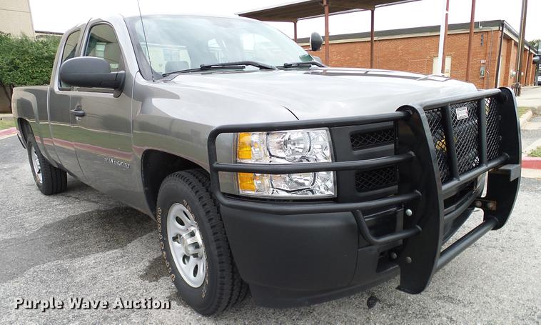 image for item DA6919 2013 Chevrolet Silverado 1500 Ext. Cab pickup truck