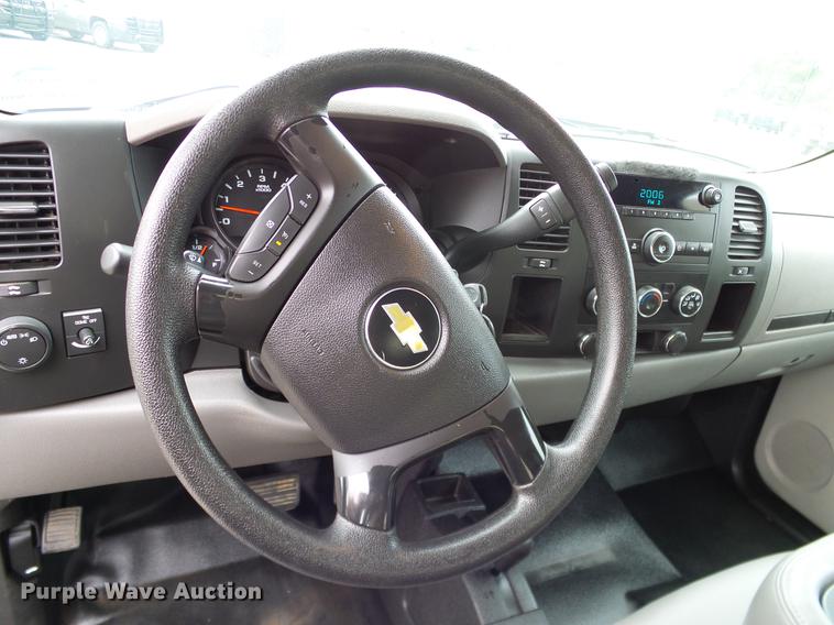 image for item DA6919 2013 Chevrolet Silverado 1500 Ext. Cab pickup truck