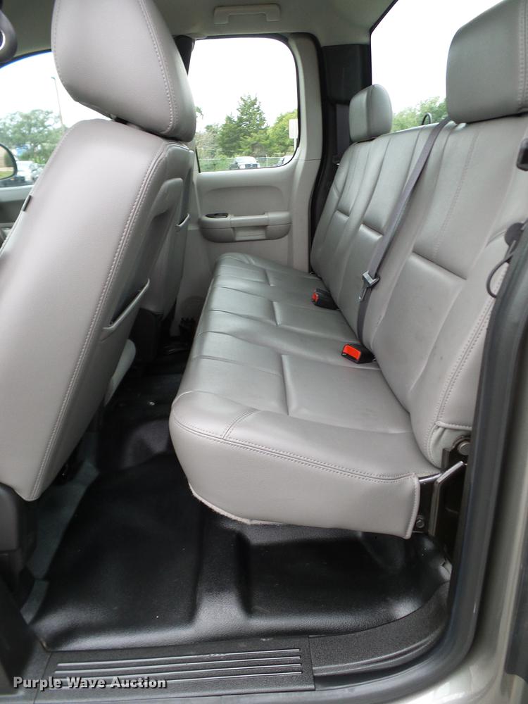 image for item DA6919 2013 Chevrolet Silverado 1500 Ext. Cab pickup truck