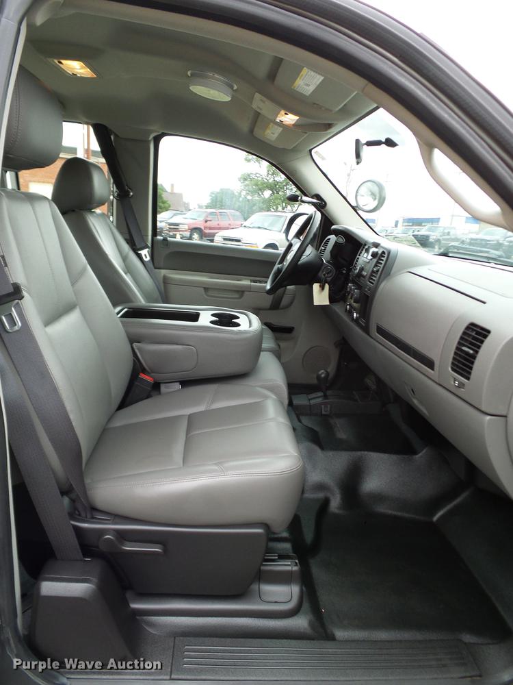 image for item DA6919 2013 Chevrolet Silverado 1500 Ext. Cab pickup truck