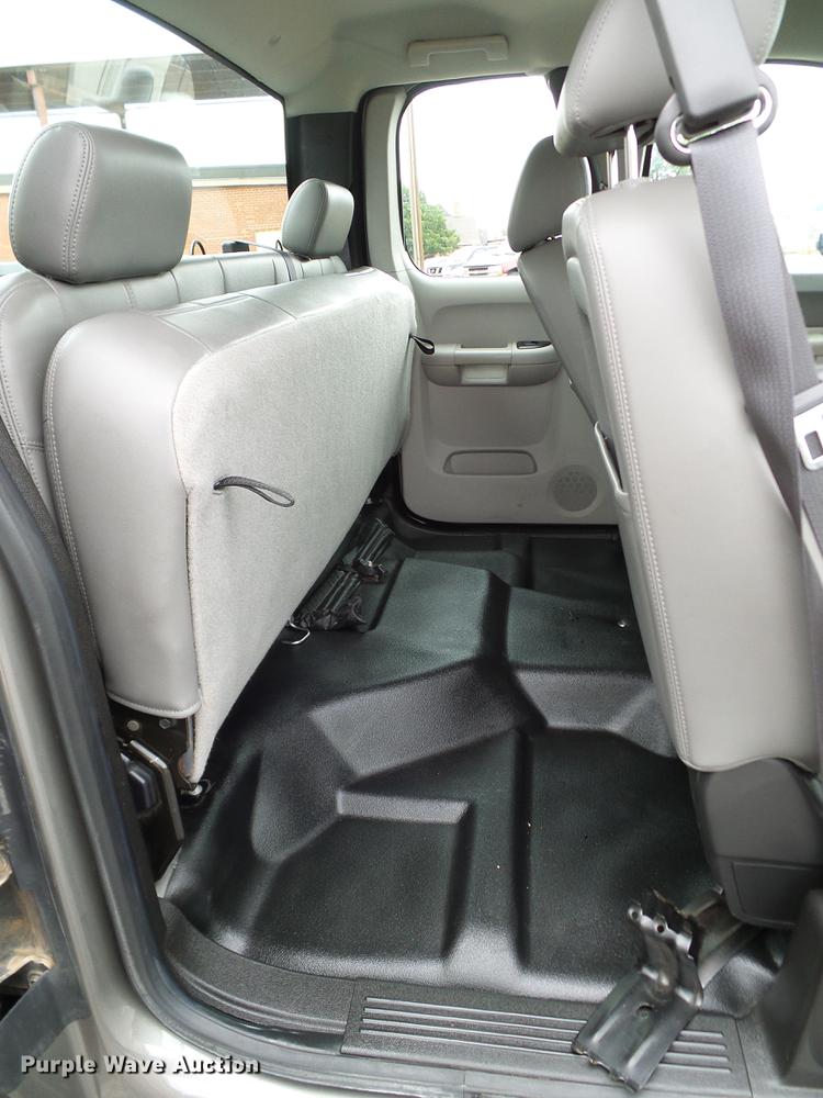 image for item DA6919 2013 Chevrolet Silverado 1500 Ext. Cab pickup truck