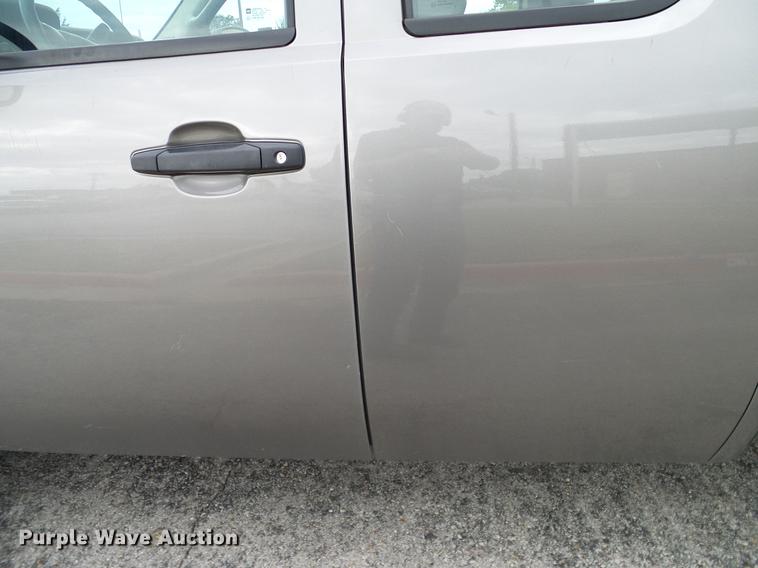 image for item DA6919 2013 Chevrolet Silverado 1500 Ext. Cab pickup truck