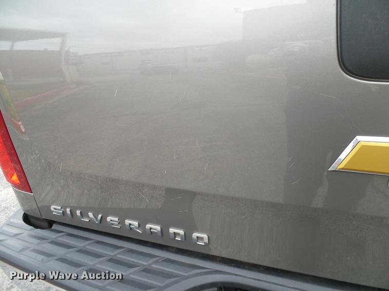 image for item DA6919 2013 Chevrolet Silverado 1500 Ext. Cab pickup truck