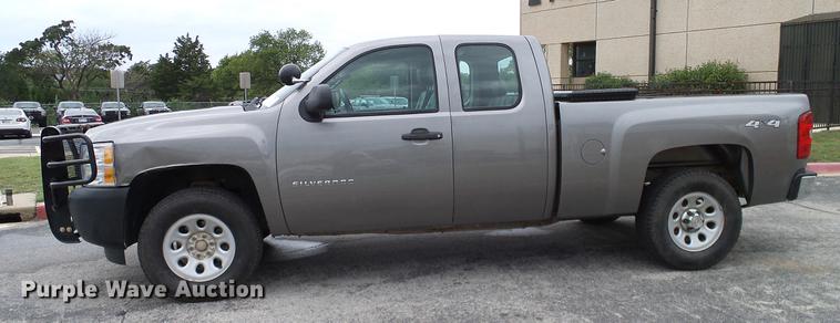 image for item DA6920 2012 Chevrolet Silverado 1500 Ext. Cab pickup truck