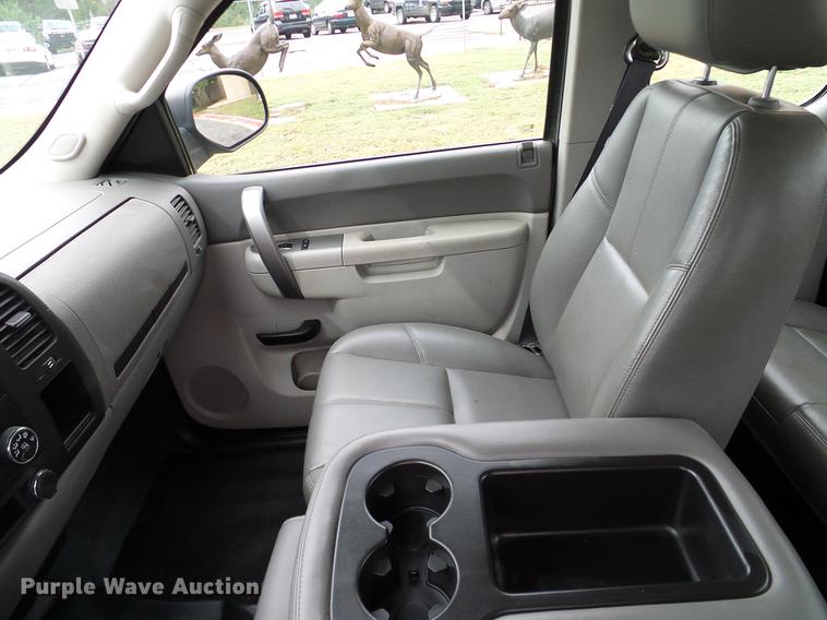 image for item DA6920 2012 Chevrolet Silverado 1500 Ext. Cab pickup truck