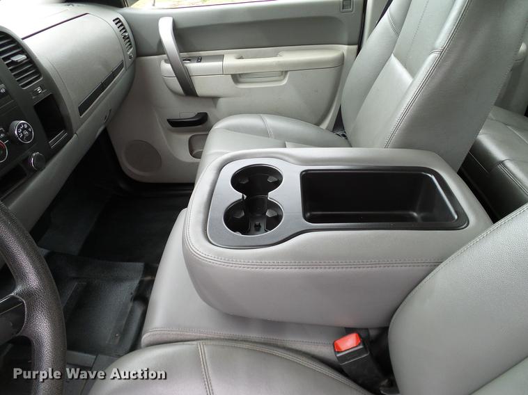 image for item DA6920 2012 Chevrolet Silverado 1500 Ext. Cab pickup truck