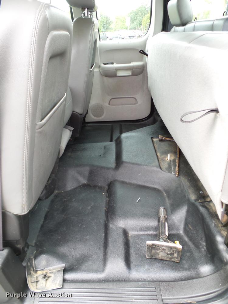 image for item DA6920 2012 Chevrolet Silverado 1500 Ext. Cab pickup truck