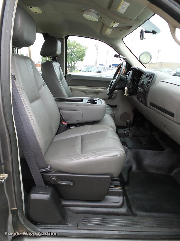 image for item DA6920 2012 Chevrolet Silverado 1500 Ext. Cab pickup truck