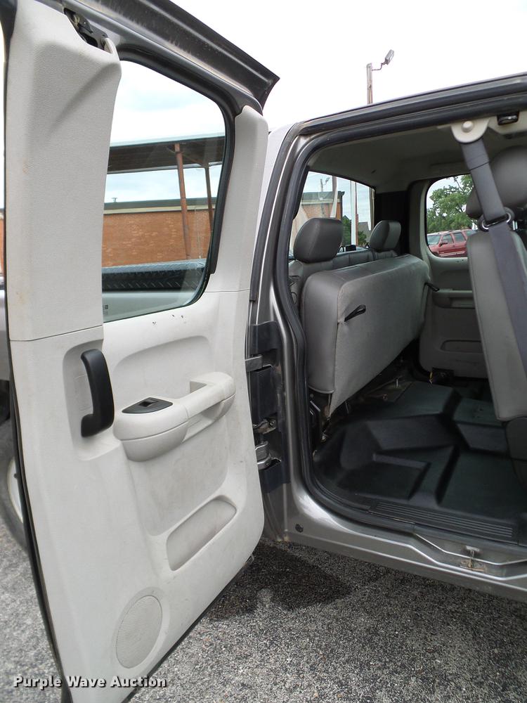 image for item DA6920 2012 Chevrolet Silverado 1500 Ext. Cab pickup truck