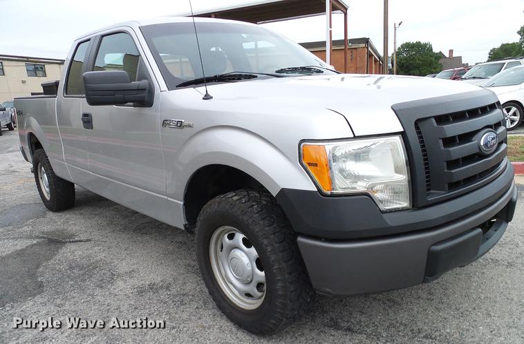image for item DA6922 2011 Ford F150 XL SuperCab pickup truck