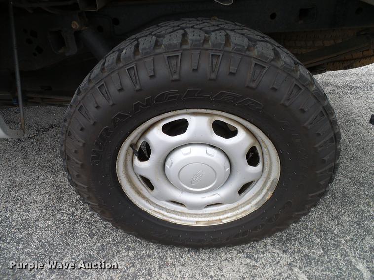 image for item DA6922 2011 Ford F150 XL SuperCab pickup truck