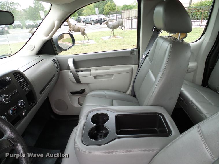 image for item DA6924 2012 Chevrolet Silverado 1500 Ext. Cab pickup truck