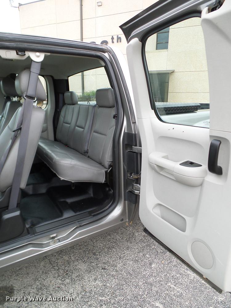 image for item DA6924 2012 Chevrolet Silverado 1500 Ext. Cab pickup truck