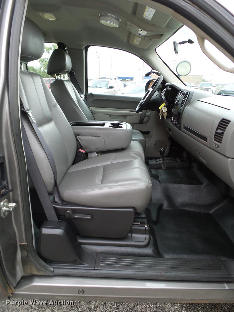 image for item DA6924 2012 Chevrolet Silverado 1500 Ext. Cab pickup truck