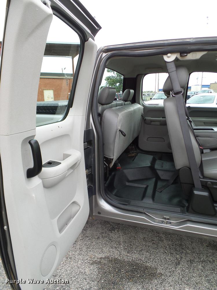 image for item DA6924 2012 Chevrolet Silverado 1500 Ext. Cab pickup truck