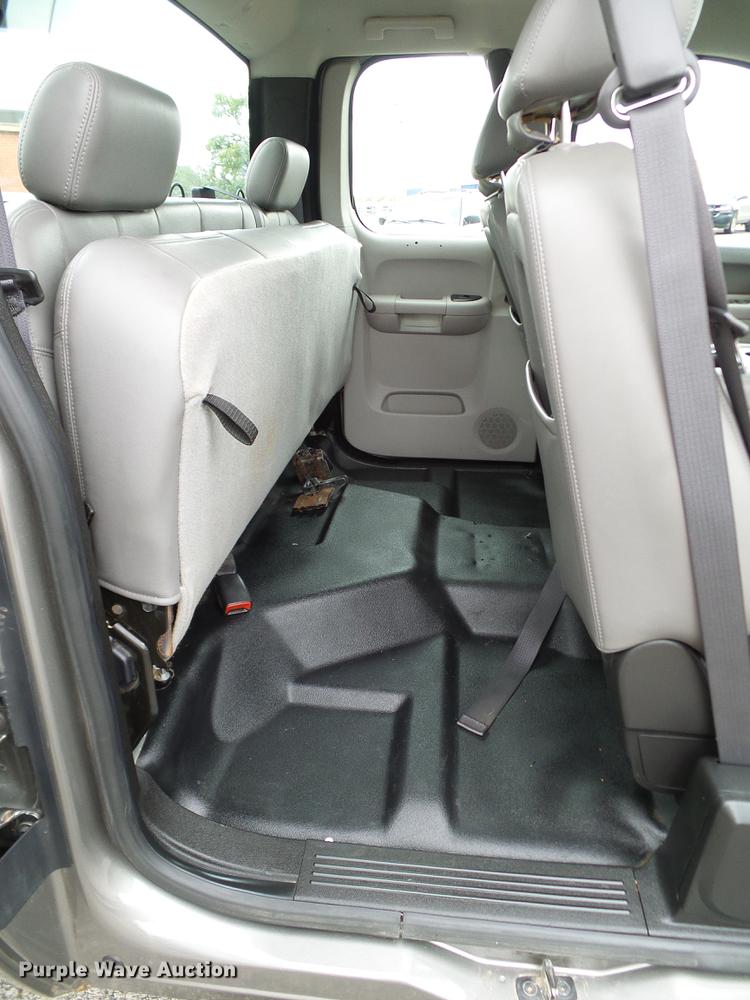 image for item DA6924 2012 Chevrolet Silverado 1500 Ext. Cab pickup truck