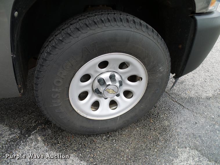 image for item DA6924 2012 Chevrolet Silverado 1500 Ext. Cab pickup truck