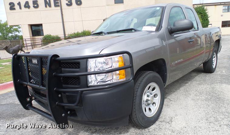 image for item DA6925 2013 Chevrolet Silverado 1500 Ext. Cab pickup truck