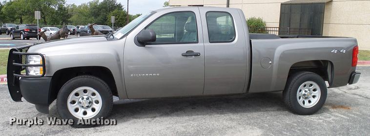 image for item DA6925 2013 Chevrolet Silverado 1500 Ext. Cab pickup truck