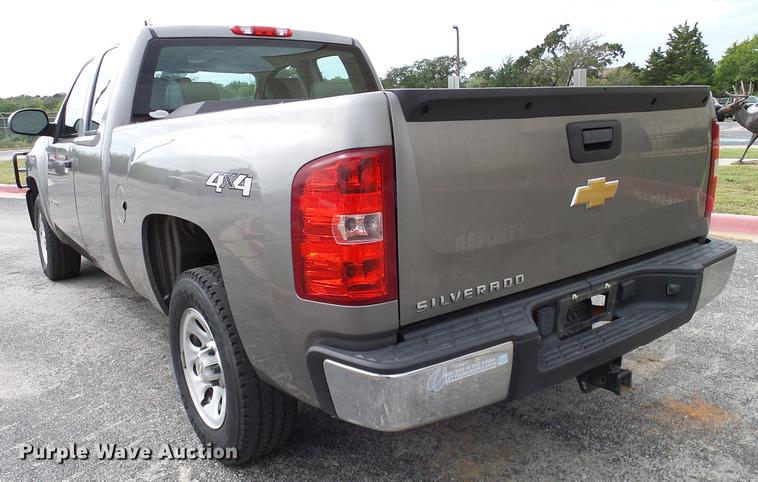 image for item DA6925 2013 Chevrolet Silverado 1500 Ext. Cab pickup truck