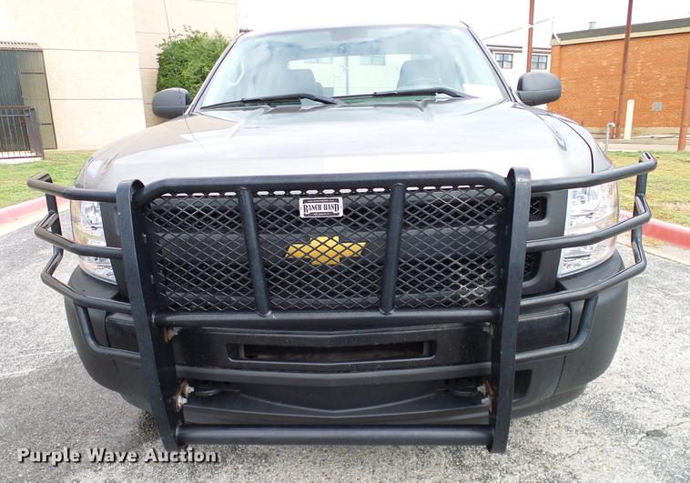 image for item DA6925 2013 Chevrolet Silverado 1500 Ext. Cab pickup truck