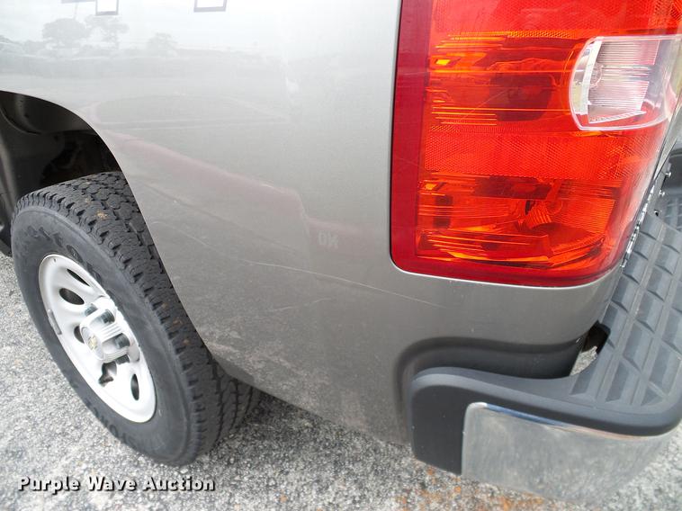 image for item DA6925 2013 Chevrolet Silverado 1500 Ext. Cab pickup truck