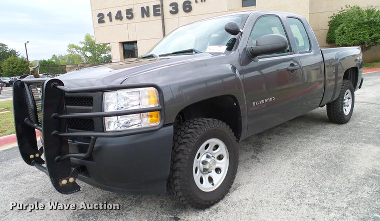 image for item DA6927 2011 Chevrolet Silverado 1500 Ext. Cab pickup truck