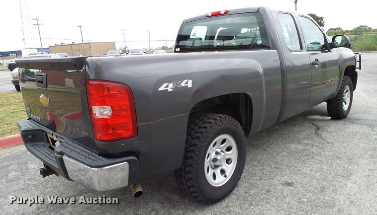 image for item DA6927 2011 Chevrolet Silverado 1500 Ext. Cab pickup truck