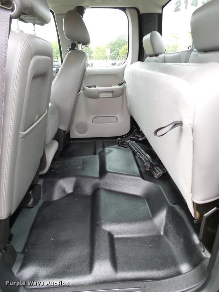 image for item DA6927 2011 Chevrolet Silverado 1500 Ext. Cab pickup truck