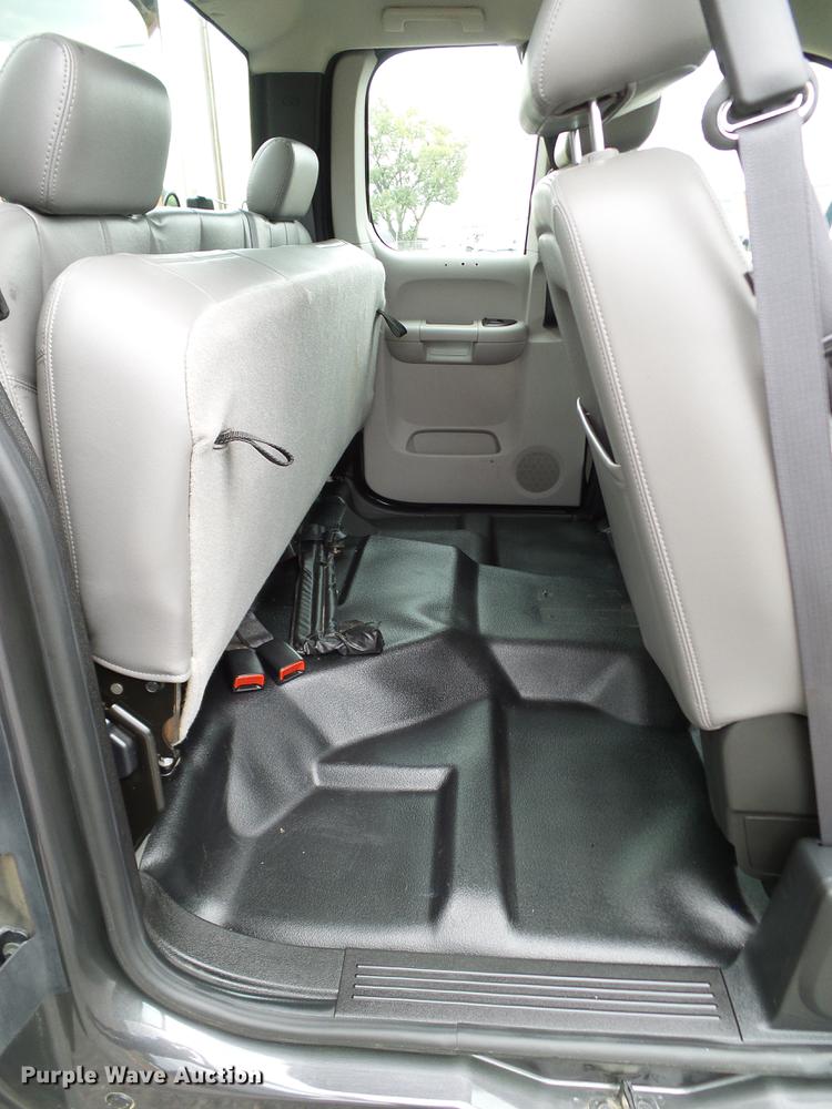 image for item DA6927 2011 Chevrolet Silverado 1500 Ext. Cab pickup truck