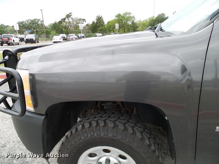 image for item DA6927 2011 Chevrolet Silverado 1500 Ext. Cab pickup truck