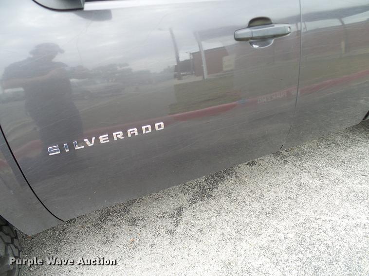 image for item DA6927 2011 Chevrolet Silverado 1500 Ext. Cab pickup truck