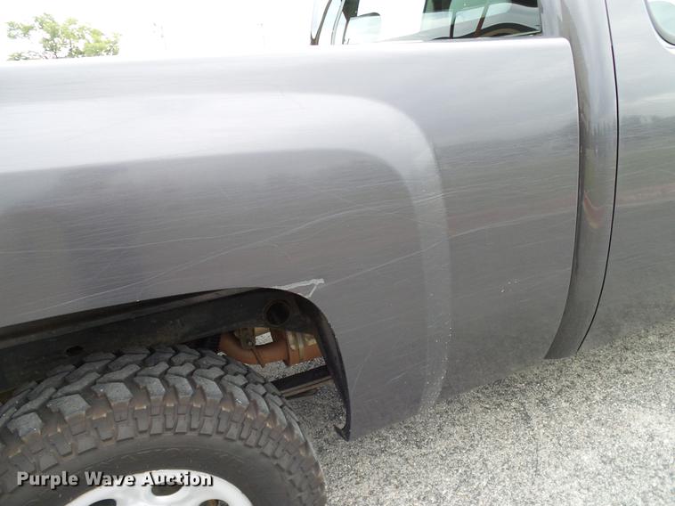 image for item DA6927 2011 Chevrolet Silverado 1500 Ext. Cab pickup truck